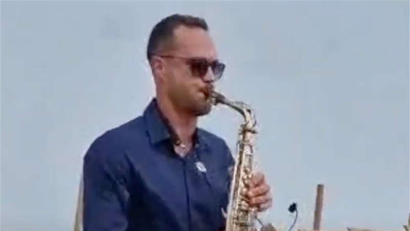 SAX COVER 6