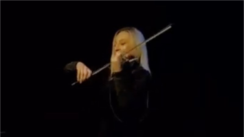 VIOLINIST IN SICILY