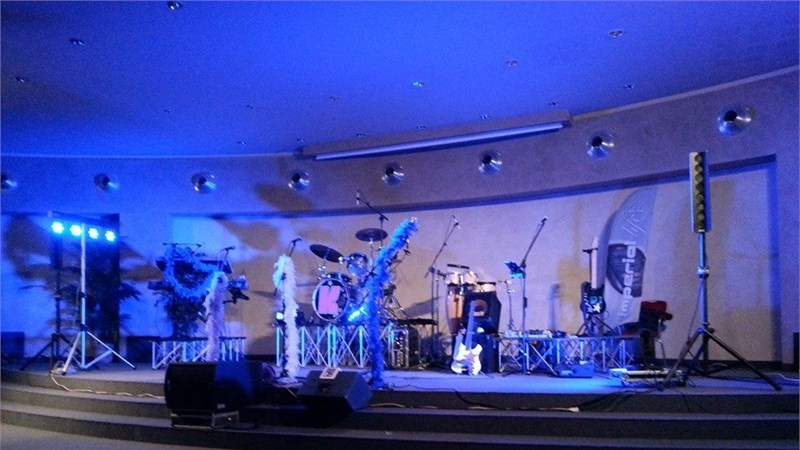 allestimento kriss piccolo.jpg