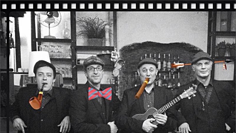 Uke Swing  5.jpg