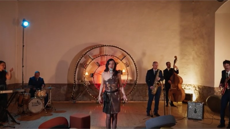 Happy ('50s Style Pharrell Williams Cover)